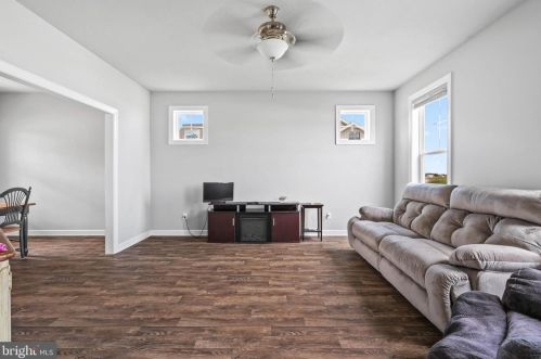 192 Winifred Dr, Hanover PA  17331 exterior