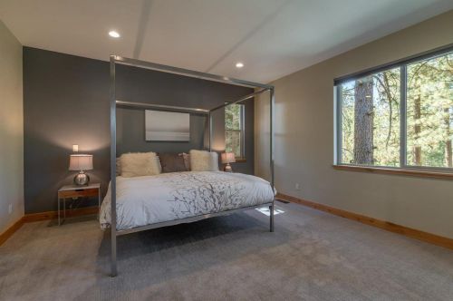 11639 Rocky Ln, Truckee CA  96161-4933 exterior