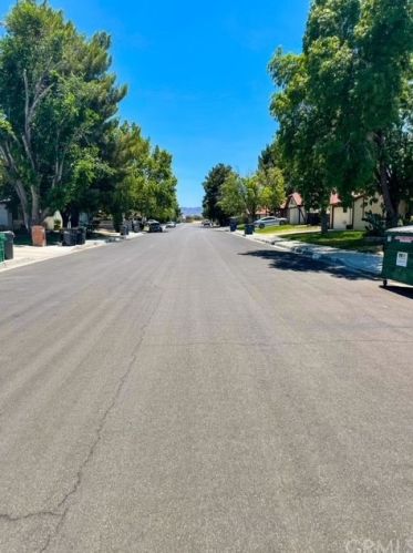 43328 27th St, Lancaster, CA 93536-5301