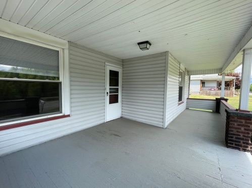 1001 Water Ave, Hermitage, PA 16148-1213