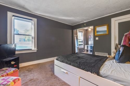 25 Westcott St, East Orange NJ  07017-3209 exterior