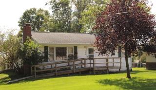 206 Helen St, Sand Spring, IA 52237-9766
