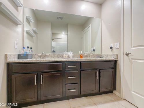 3919 79th Dr, Phoenix AZ  85043 exterior