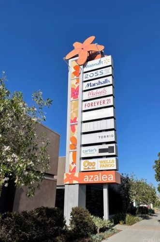 9000 Burke Ave, South Gate CA  90280-3411 exterior