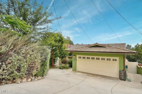 2918 Gertrude Ave, Glendale, CA 91214-2038