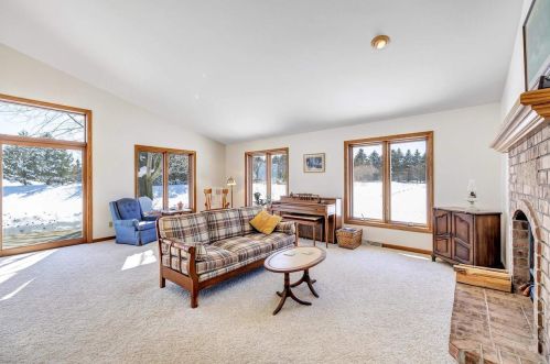 4069 Pittco Rd, Green Bay, WI 54313-8700