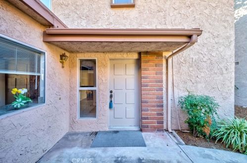 2610 Monterey Pl, Fullerton, CA 92833-2033