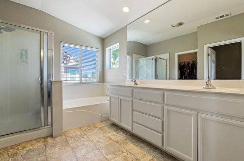 2618 Novi Dr, Riverbank CA  95367-9575 exterior