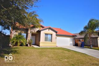 10702 Pinebrook Falls Dr, Bakersfield, CA 93312-1852