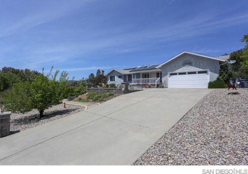 1529 Montecito Vis, Alpine, CA 91901-2317