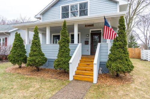 1907 Charles St, La Crosse WI  54603-2133 exterior