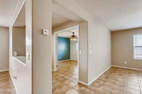 9009 6 St, Phoenix AZ 85020-3502 exterior