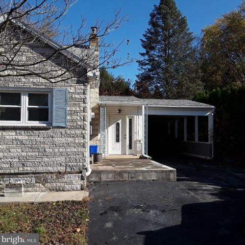 1759 Church Rd, Hummelstown, PA 17036-9798