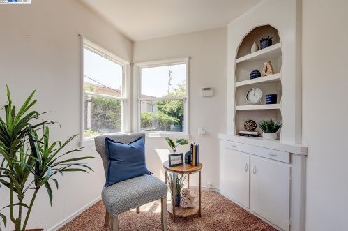 3259 Florida St, Oakland, CA 94602-3805