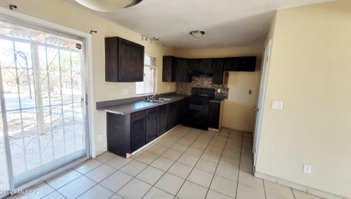 3626 Montreal Pl, Tucson, AZ 85730-3223