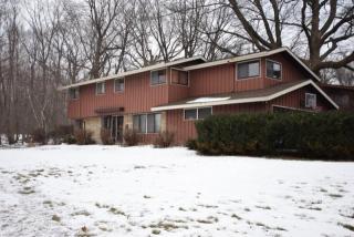5900 Dawson Ct, Greendale, WI 53129-2239