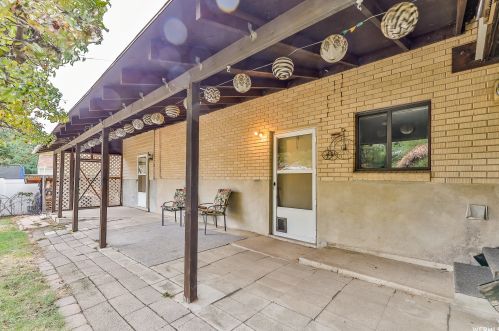 1096 Cambridge Rd, West Kaysville UT  84037-1305 exterior