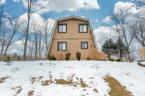 5229 Clearlake Dr, Cincinnati, OH 45247-7809