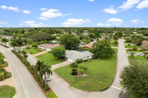 59 Pebble Beach Blvd, Naples, FL 34113-8339