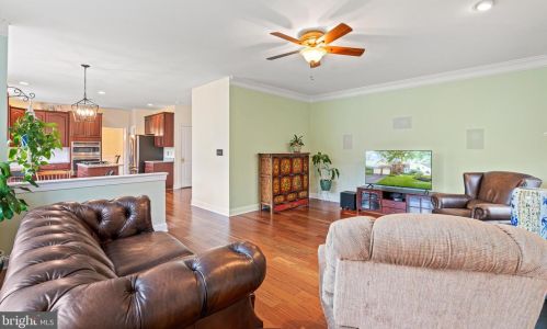 15063 Gaines Mill Cir, Haymarket VA  20169-4500 exterior