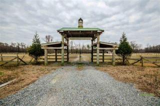 206 Jimmy Tate Williams Rd, Beulaville, NC 28518-6766