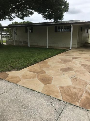 26 Lexington Ct, Palm Harbor, FL 34684-1439