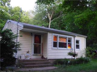 27 David Ln, Northford, CT 06472-1448