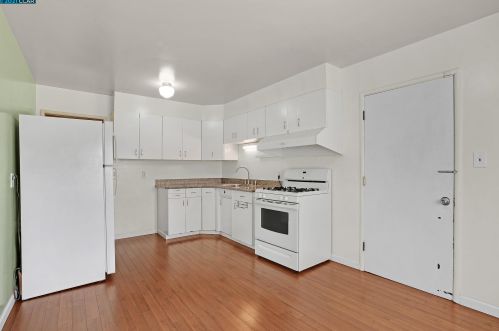 2301 Orleans Dr, Pinole CA  94564-1645 exterior