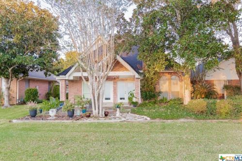 225 Charleston Dr, Victoria TX 77904-3814 exterior