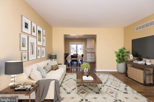 308 Ross Ln, Collegeville PA  19426-1877 exterior