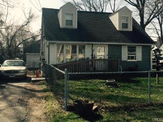 30 Albin Rd, Stamford CT  06902-5412 exterior