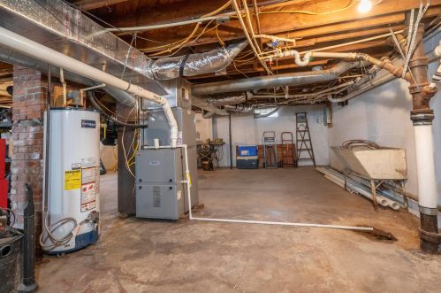 1014 Hinde St, Washington Ch OH  43160-1931 exterior