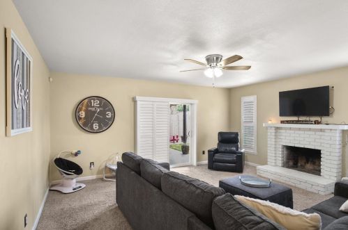 1445 Gary Ln, Modesto CA  95355-3125 exterior