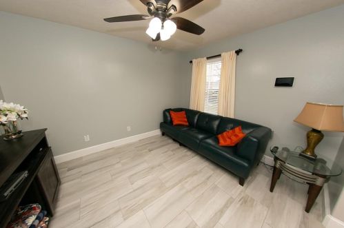 14907 Summer Sunset Dr, Humble, TX 77396-3072