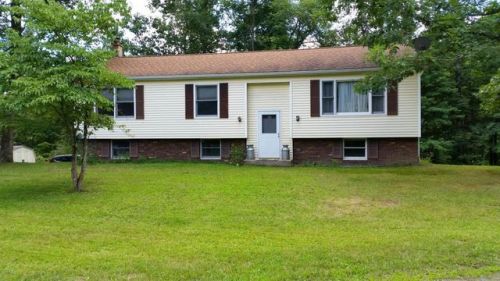 103 Wyoming Ave, Hawley, PA 18428-1035