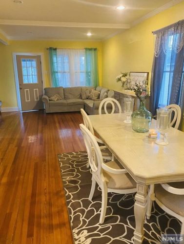 131 Conover Ave, Nutley, NJ 07110-3332