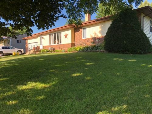 708 Edgeland St, Gladbrook, IA 50635-7734