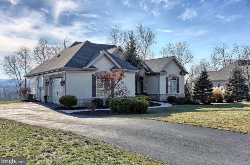 1742 Liberty Cv, Navy Sup Dpt, PA 17055-6791