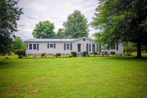 1347 Rock Springs Rd, Parker Crossroads, TN 38388-8469