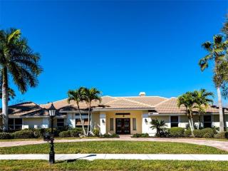 4198 Escondito Cir, Sarasota, FL 34238-4518