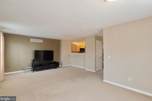 28 Quillen St, Dover DE  19904-5686 exterior