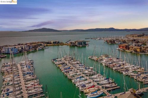 55 Bayside Ct, Richmond CA  94804-7443 exterior