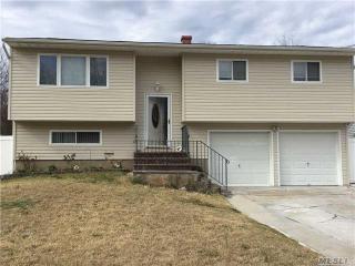 11 Durst Dr, Selden, NY 11784-2413