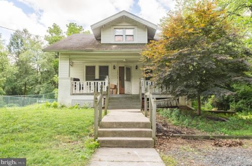 446 Main St, Lansdale, PA 19446-2811