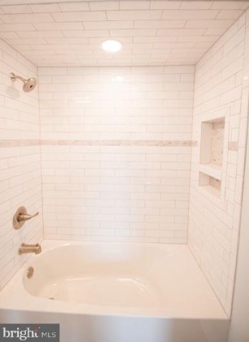 635 Ash St, Strasburg VA  22657-2028 exterior