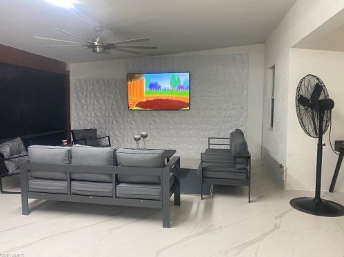 3845 27th Ave, Naples FL  34117-7131 exterior