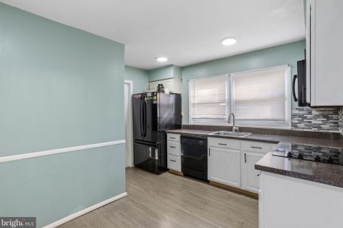 24 Griffin Ln, Willingboro NJ  08046-3324 exterior