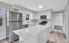 21 Kenneth Dr, Tinton Falls NJ  07712-2824 exterior