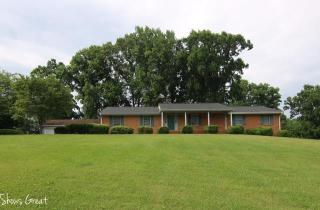 107 Woodthrush Dr, Vinton, VA 24179-4016