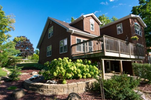 583 Oakwood Trl, Twin Lakes, WI 53181-9554